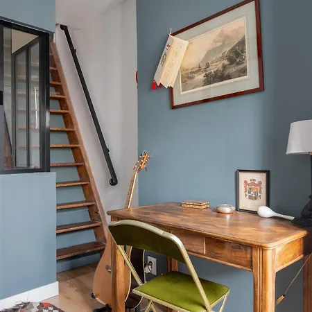 Apartment Veeve - Wood Notes